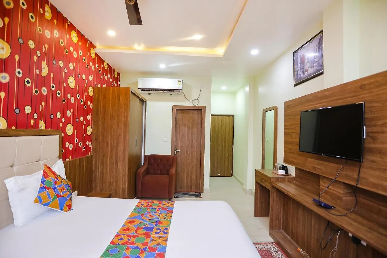 Fabhotel Prime Siddhant Palace Varanasi 3*,