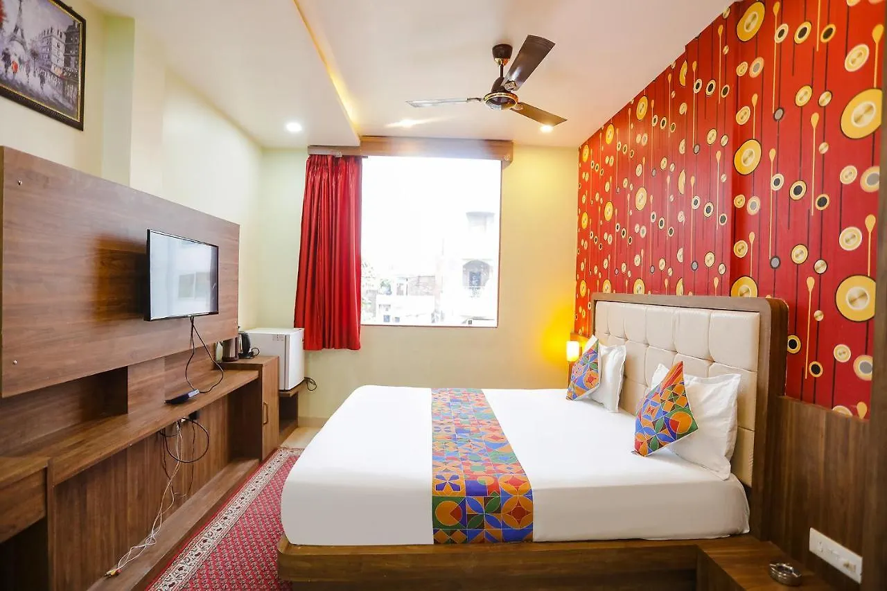 *** Otel Fabhotel Prime Siddhant Palace Varanasi Hindistan